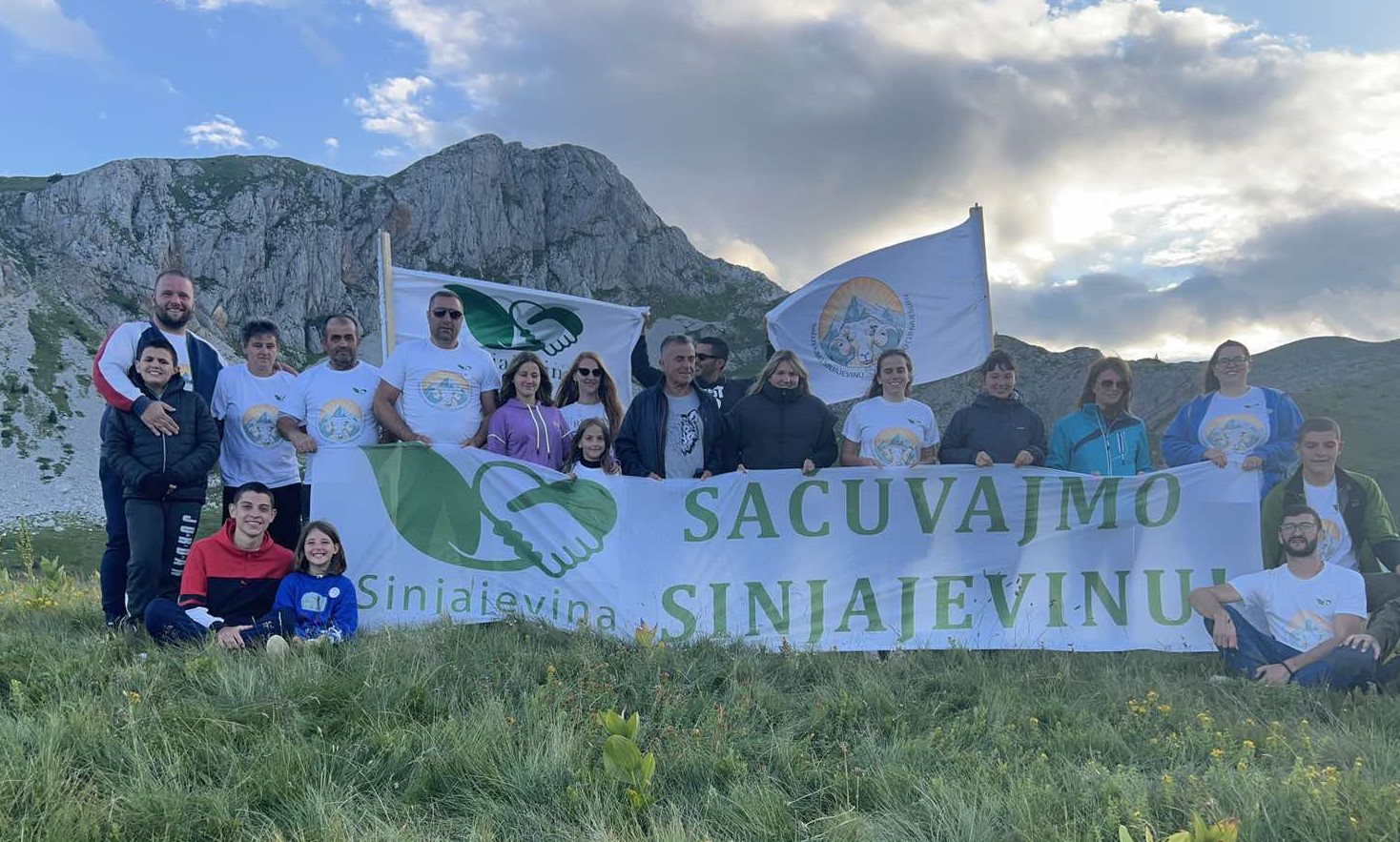 Save Sinjajevina Camp and banner